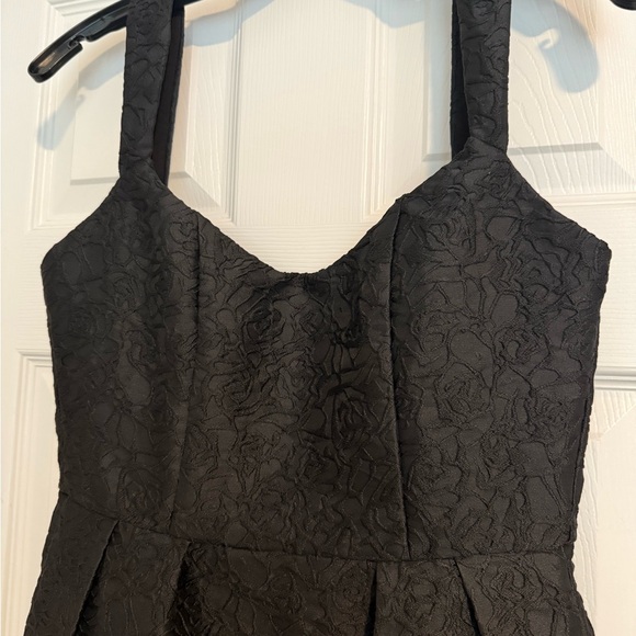 Elliatt Black Formal Dress - Picture 4 of 10